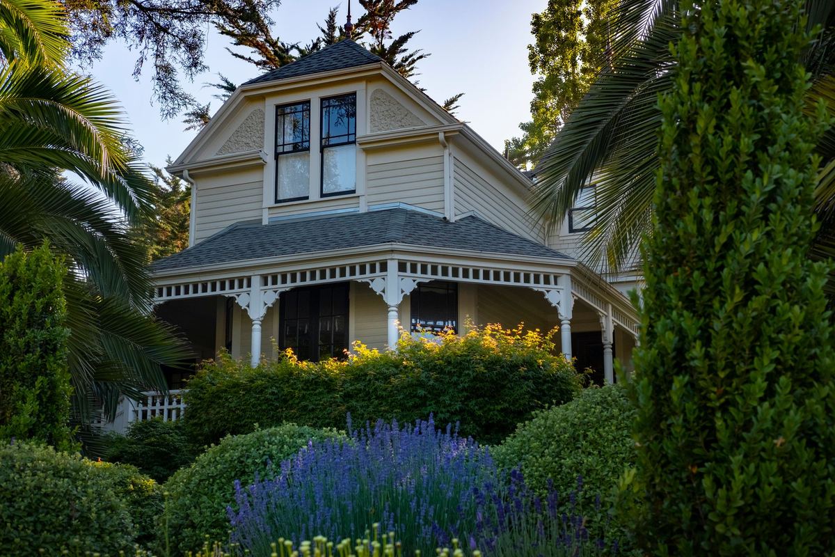 Victorian siding wash in Inman Park