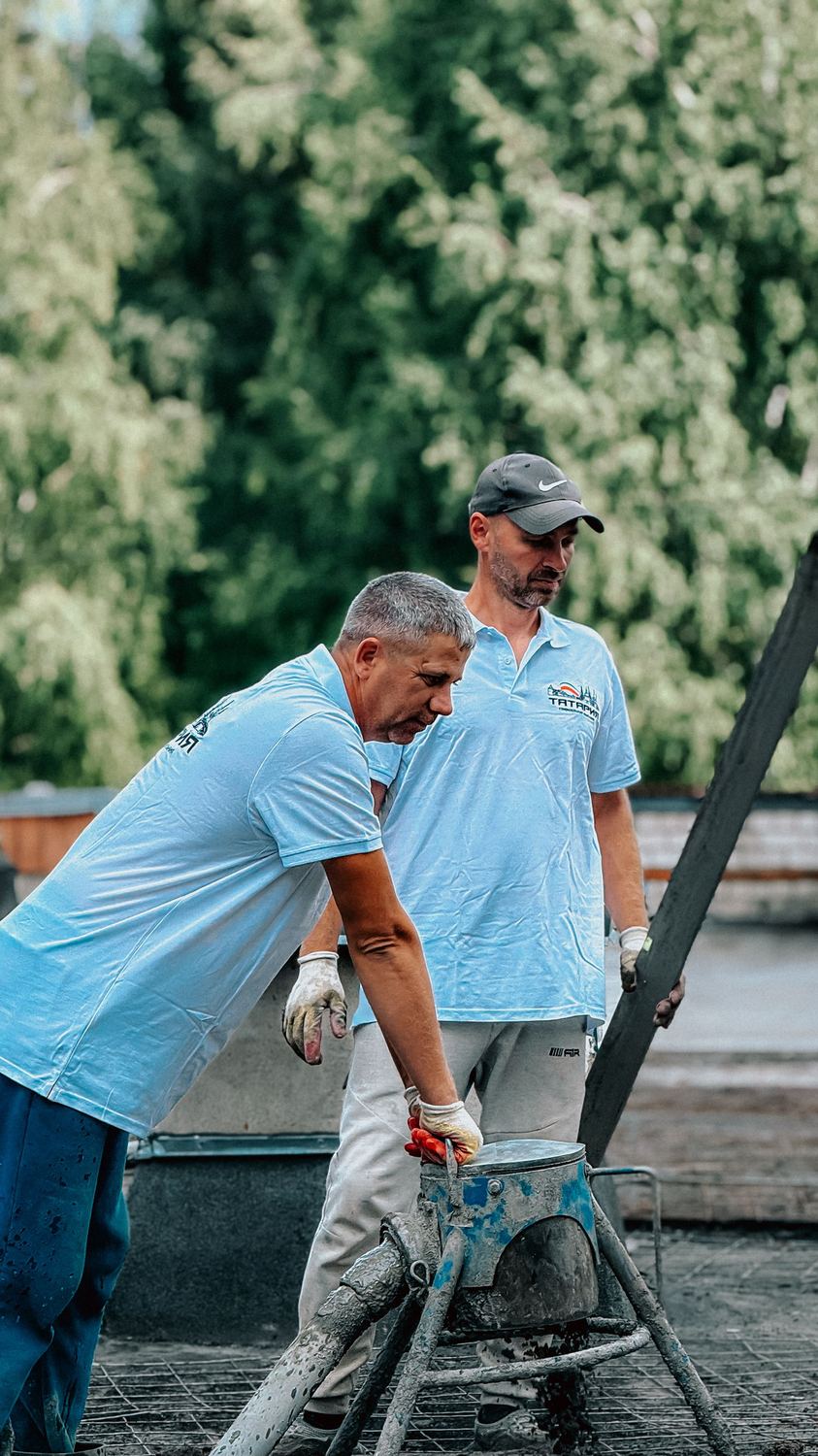 New-build driveway pour in Spring Hill